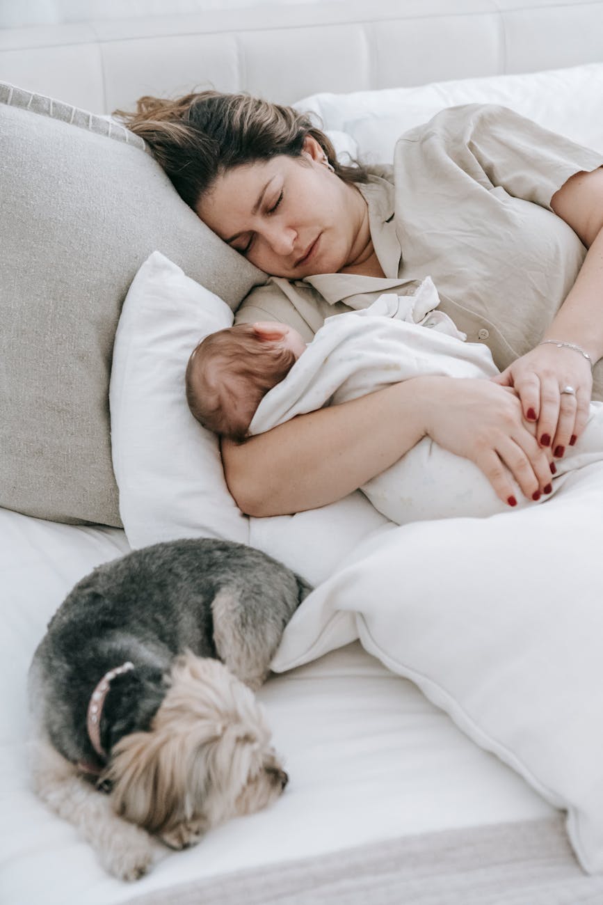 How to Introduce Your Dog to a New Baby: Tips for First-Time&nbsp;Moms